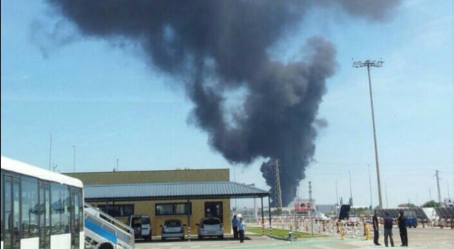 Un avión militar se estrella una milla al norte del aeropuerto de Sevilla