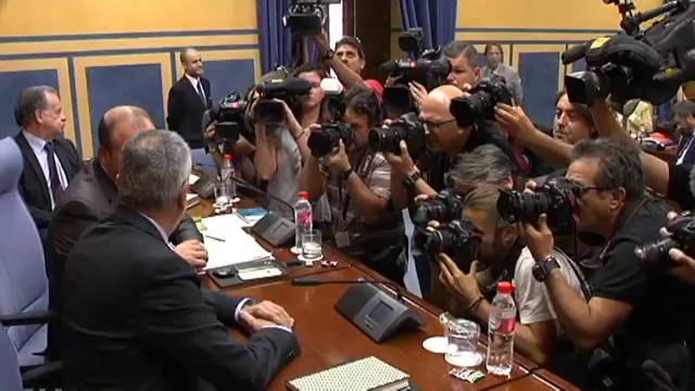 El juez de los ERE procesa a Chaves y Griñán por prevaricación