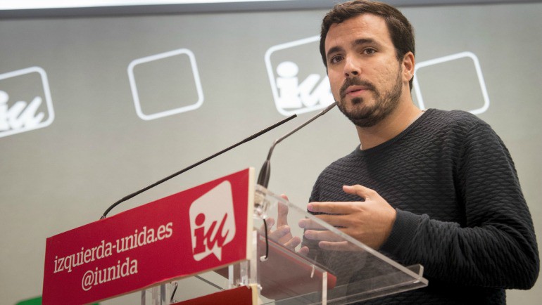 Alberto Garzón acusa al PSOE de hacer presidente al jefe de la banda más corrupta de Europa