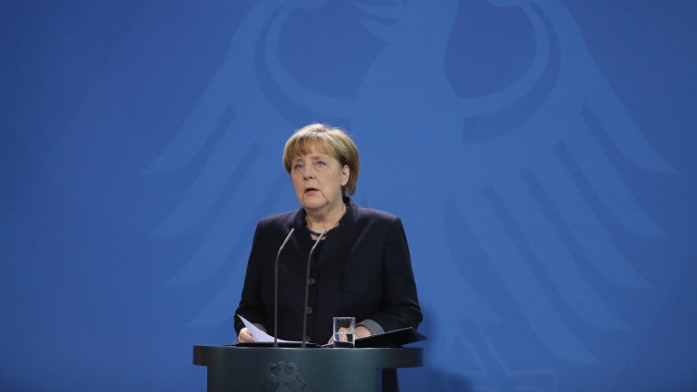 Merkel confirma que &quot;se parte de la base de que se trata de un atentado terrorista&quot;