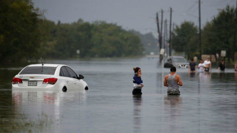 Harvey, el huracán más fuerte en llegar a EEUU desde el Katrina, inunda Houston