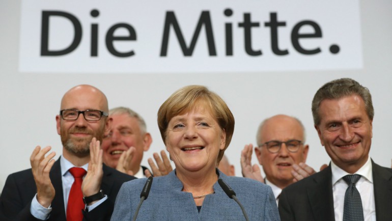 Merkel gana las elecciones con el 32,5% de los votos y la ultraderecha es tercera fuerza, según un sondeo a pie de urna