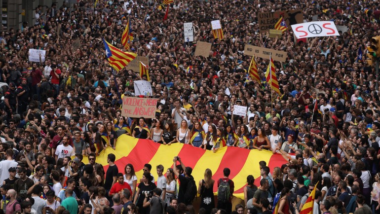Miles de personas se echan a la calle en la jornada de movilizaciones en Cataluña