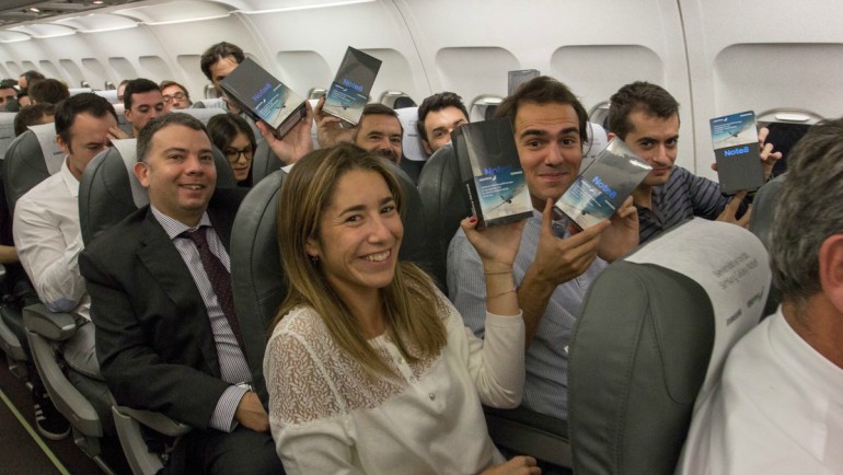 Samsung regala un Galaxy Note 8 a los 200 pasajeros de un vuelo de Iberia