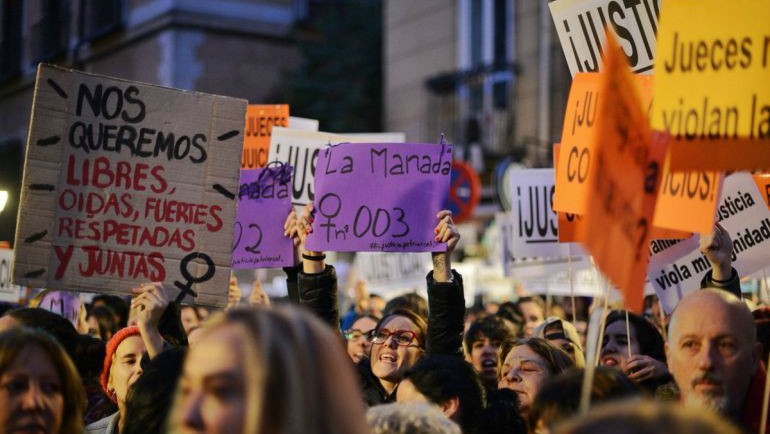 Cientos de personas critican en Madrid los &quot;abusos patriarcales&quot; en el juicio contra &#039;la Manada&#039;