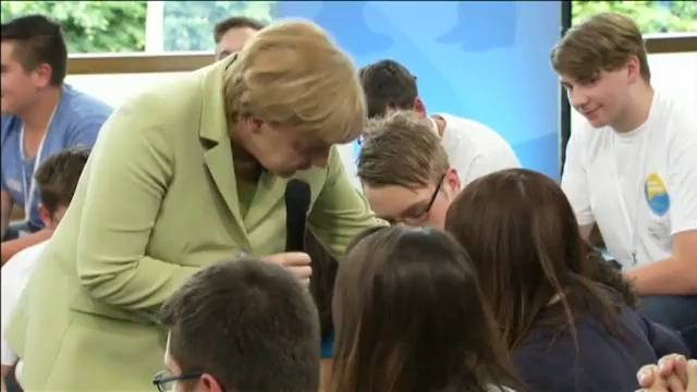 El día que Angela Merkel hizo llorar a una niña palestina que será deportada