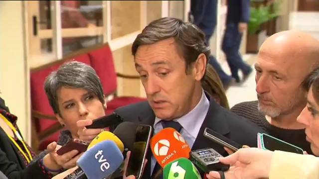 El PP mantiene la opción de Fernández Díaz pero no descarta sacrificarle