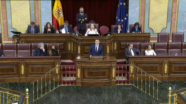 Rivera exige a Rajoy &quot;menos euforia&quot; y más medidas &quot;de futuro&quot; para garantizar las pensiones